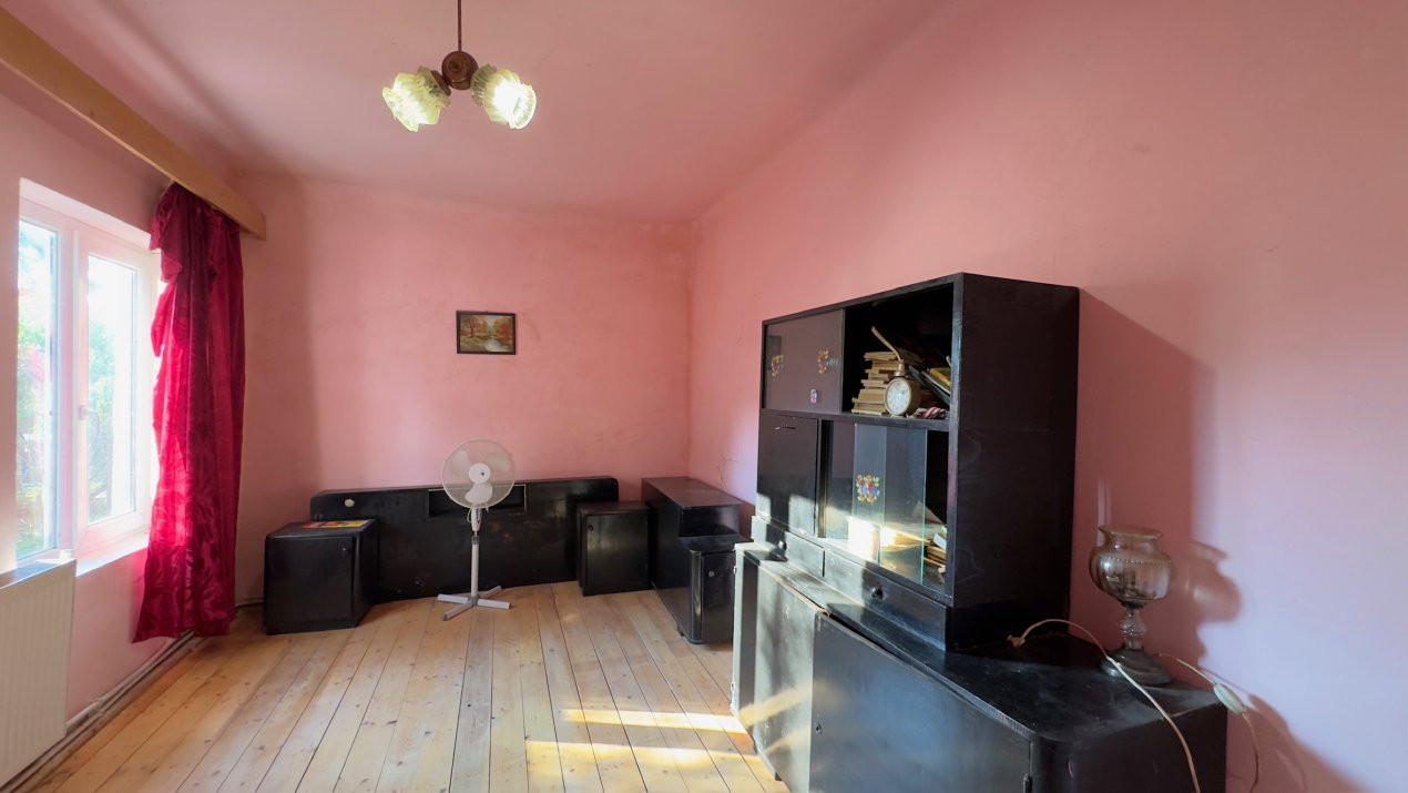 Casă 3 camere,Teren 450 mp Str. N. Grigorescu Nr.1-Carei- Comision 0% cumpărător