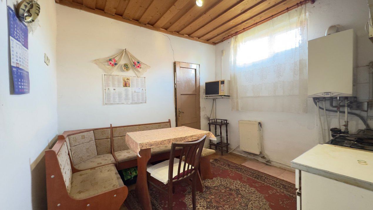 Casă 3 camere,Teren 450 mp Str. N. Grigorescu Nr.1-Carei- Comision 0% cumpărător