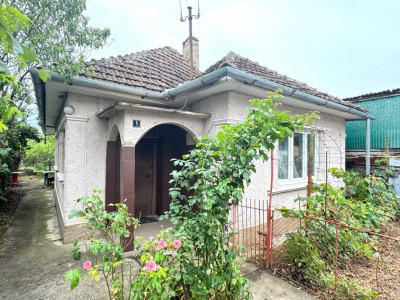 Casă 3 camere,Teren 450 mp Str. N. Grigorescu Nr.1-Carei- Comision 0% cumpărător