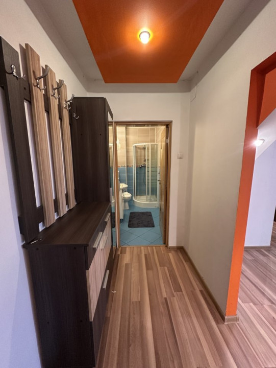 Apartament cu 3 camere la parter, cartier George Enescu