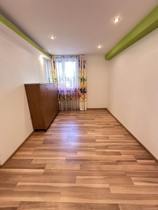 Apartament cu 3 camere la parter, cartier George Enescu
