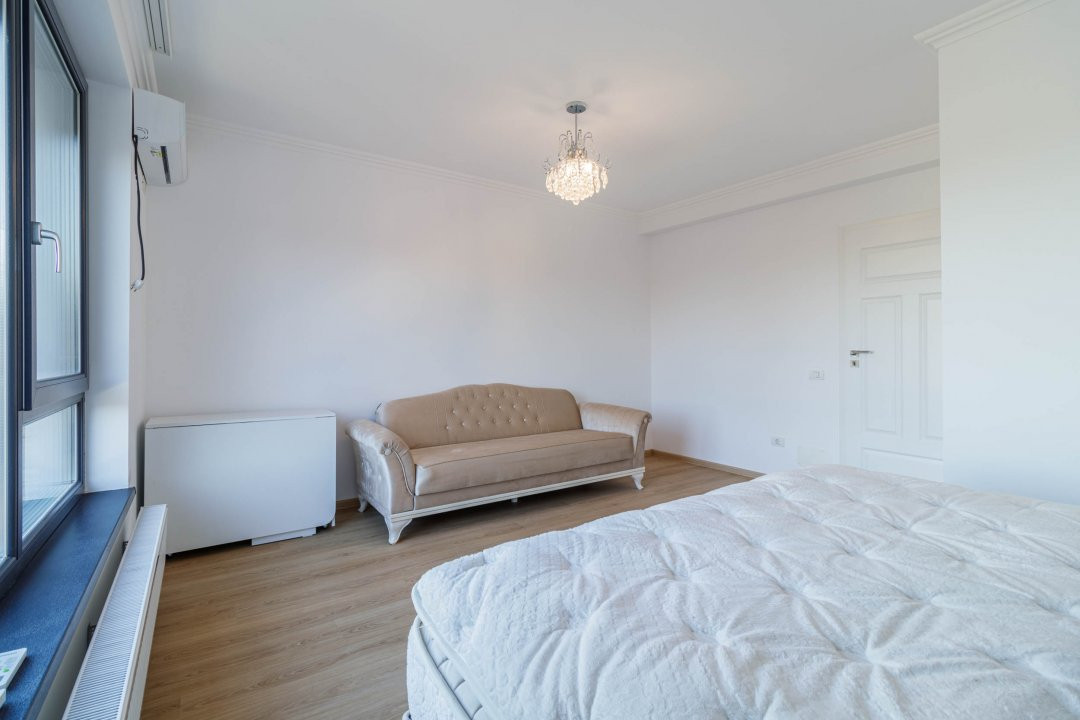 Duplex modern de închiriat cu loc de parcare si curte privata Straulesti 