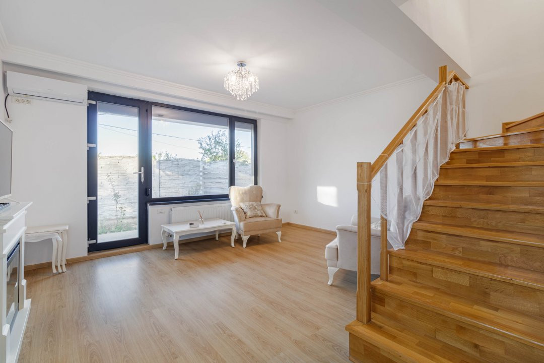 Duplex modern de închiriat cu loc de parcare si curte privata Straulesti 