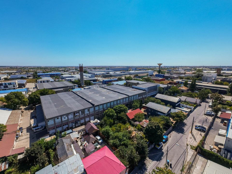 Spațiu industrial  – 3.540 mp utili, birouri 600 mp, randament în <10 ani!