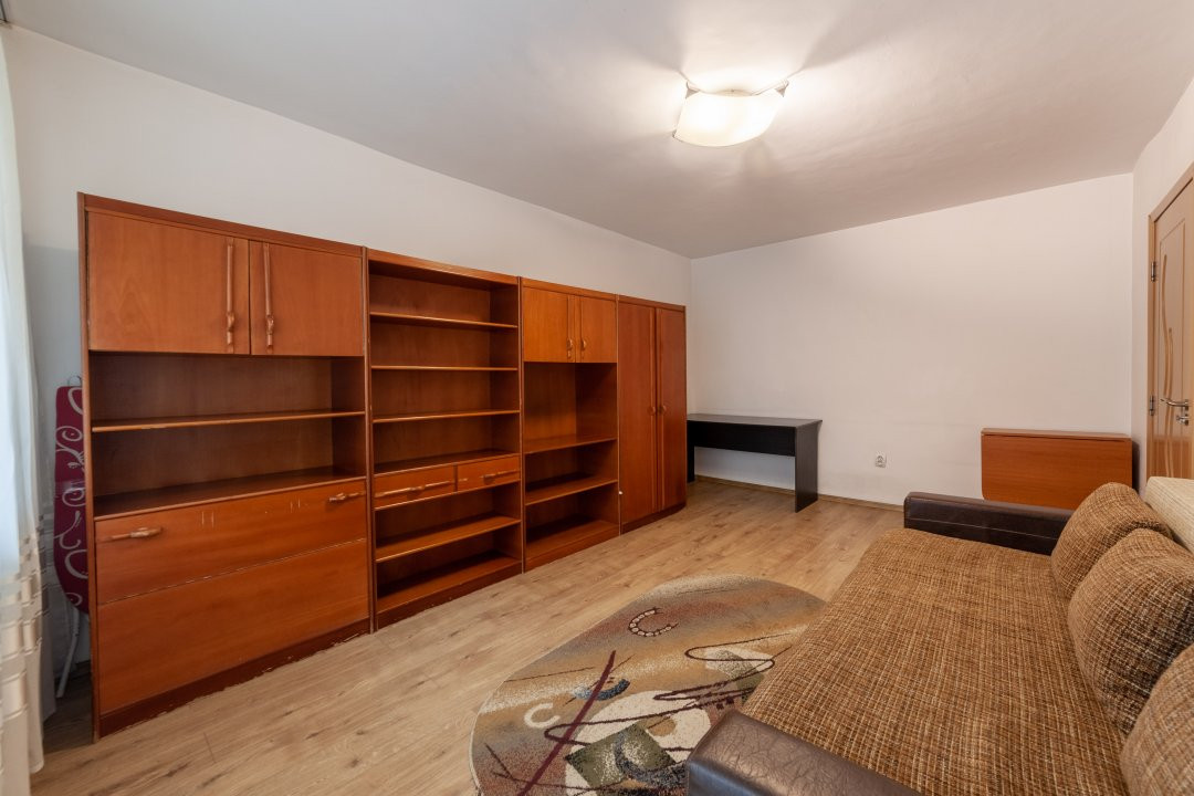 Apartament 3 camere, etaj 1 - Pitesti, Nord!
