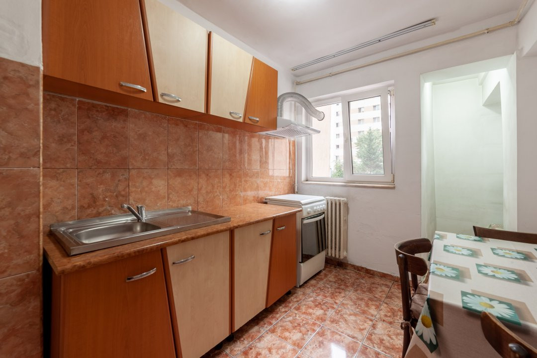 Apartament 3 camere, etaj 1 - Pitesti, Nord!