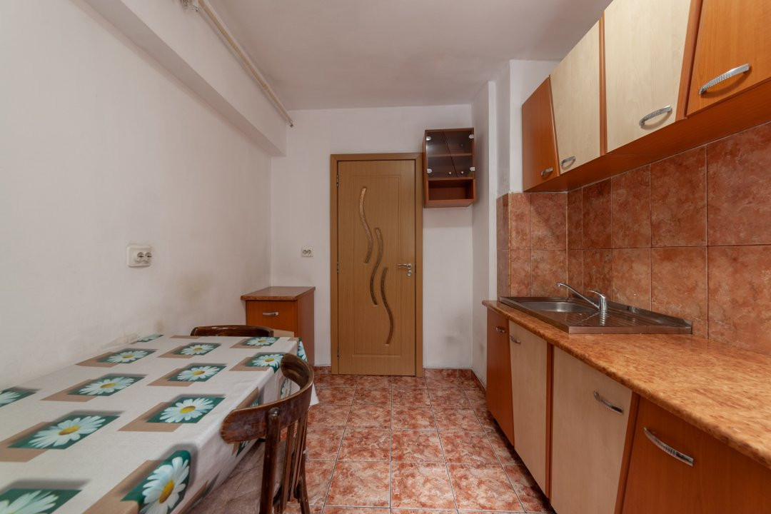 Apartament 3 camere, etaj 1 - Pitesti, Nord!