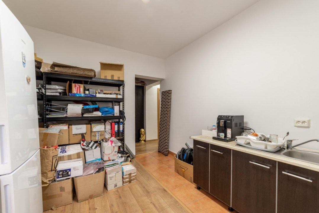 Apartament 2 camere decomandat + Gradina + loc de parcare 
