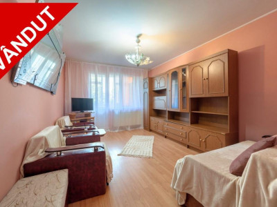 Apartament 2 camere, decomandat, zona centrală, izolat termic, centrală
