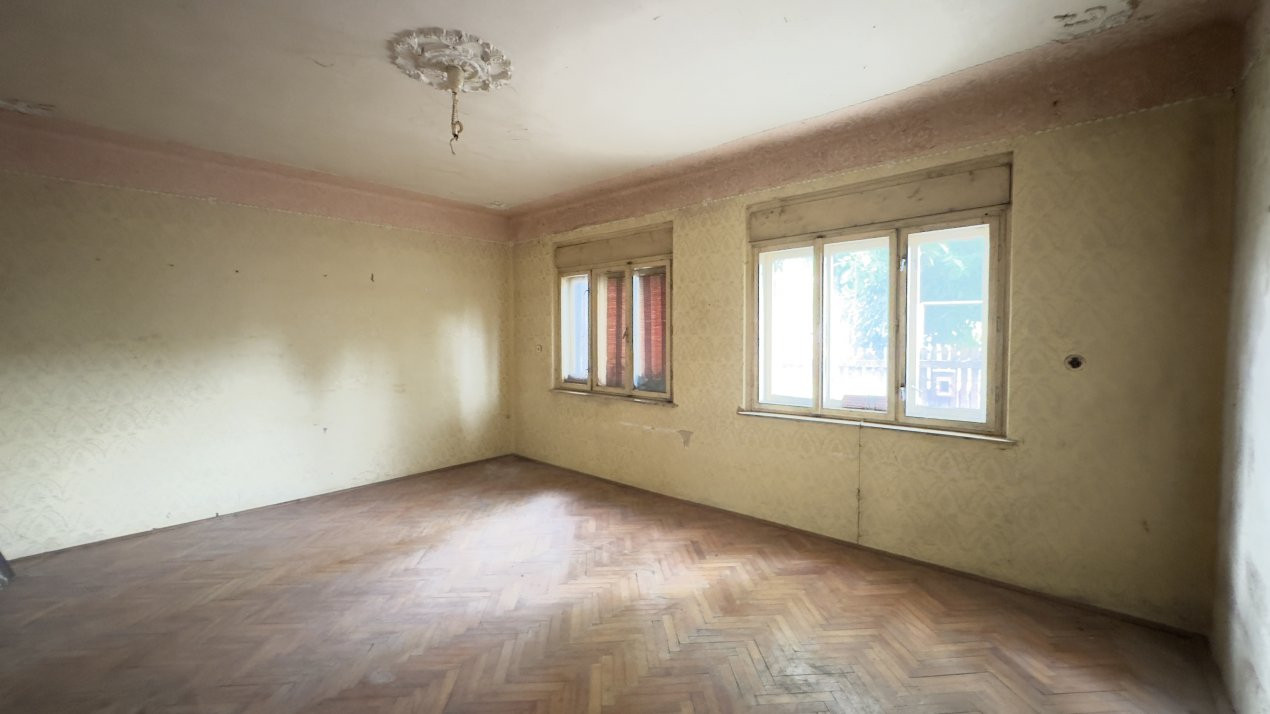 Casă 4 camere cu Teren 501 mp - Str. Albinelor Nr.27 – Carei - Jud. Satu Mare