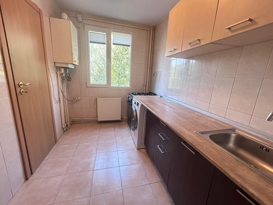 Apartament 3 camere | Centrala proprie | 8 min de metrou 1 Decembrie