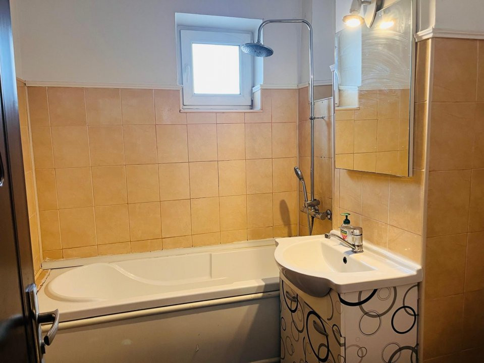 Apartament 3 camere central, spatios, cu priveliste panoramica