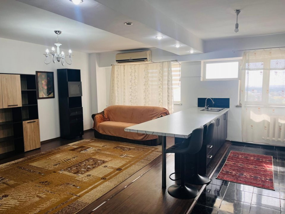 Apartament 3 camere central, spatios, cu priveliste panoramica