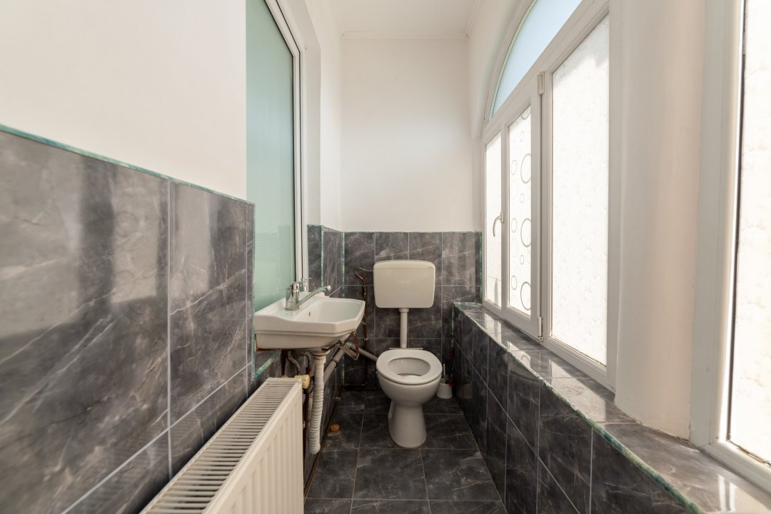 Oportunitate rară! Casă cu curte la munte-Campulung Muscel!