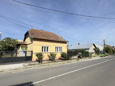  Casă 3 camere, Teren 510 mp - Str. Câmpului nr.4 - Loc. Tășnad, Jud. Satu Mare
