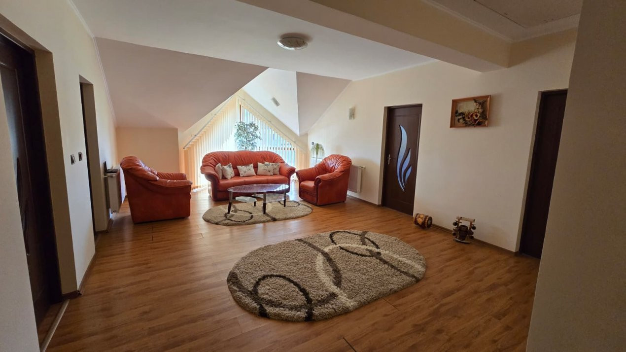 De Vânzare Casă Păuleștiului 9 ari teren