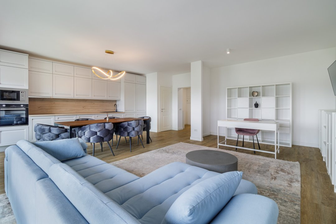 Apartament superb cu vedere panoramica spre lac!