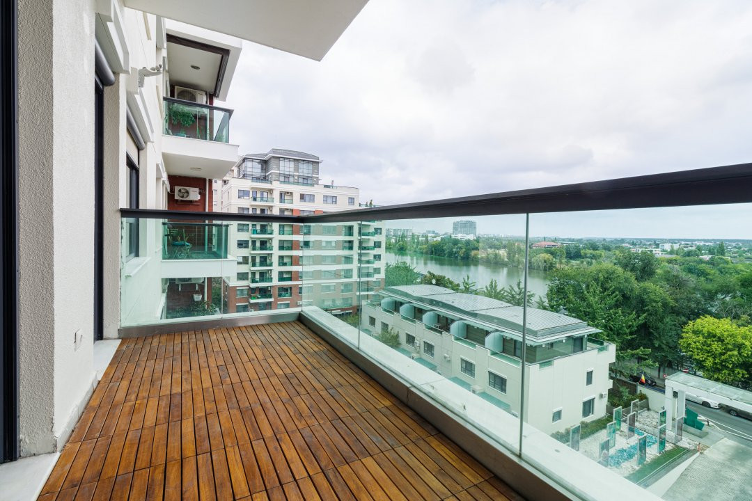 Apartament superb cu vedere panoramica spre lac!