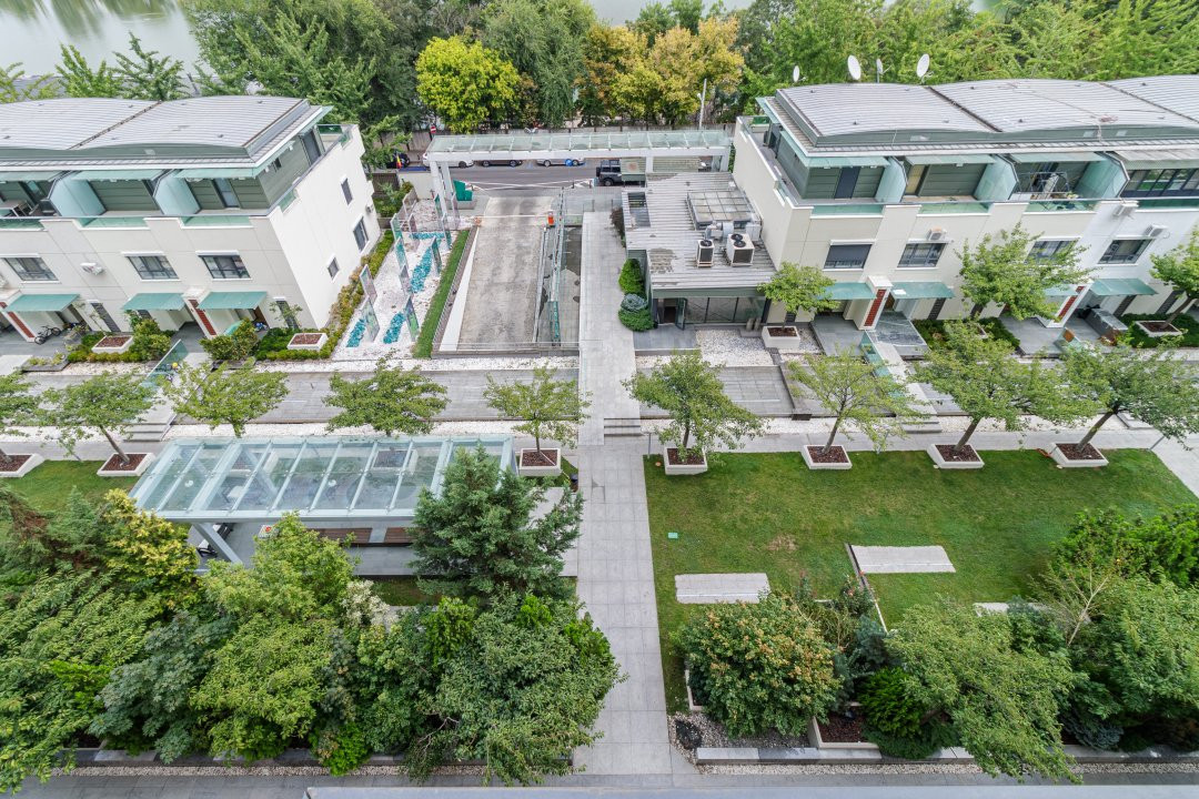 Apartament superb cu vedere panoramica spre lac!