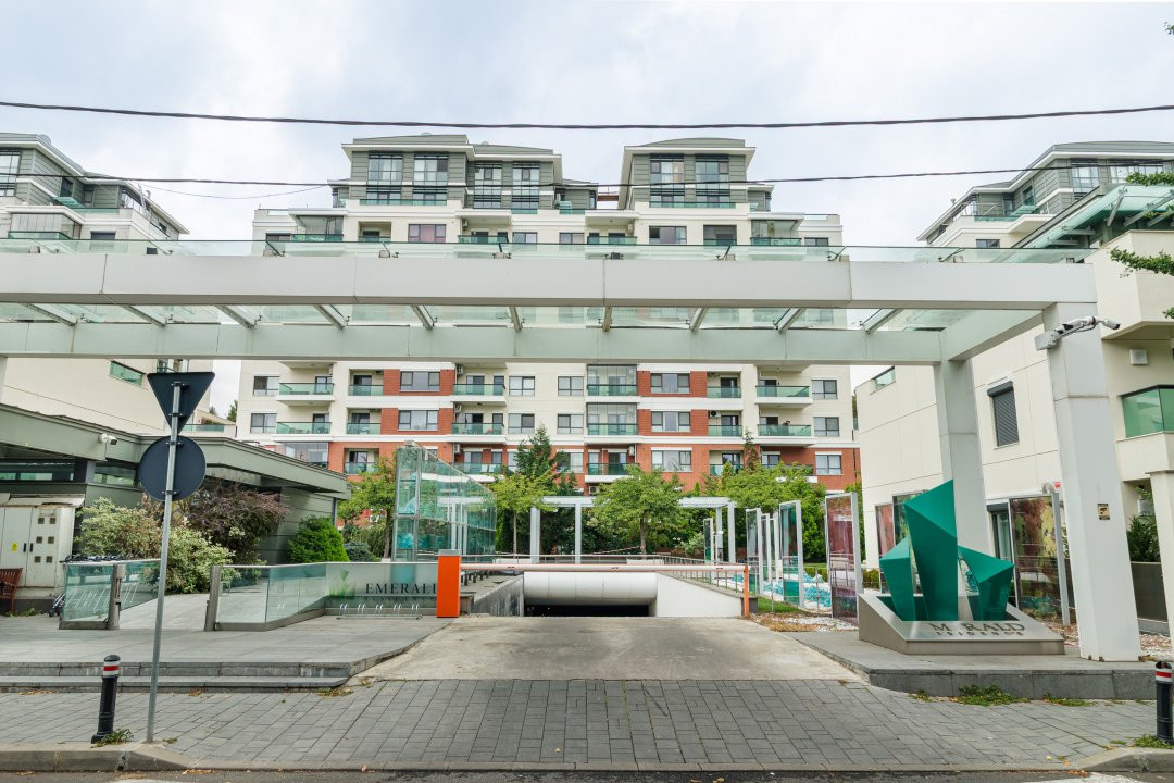 Apartament superb cu vedere panoramica spre lac!