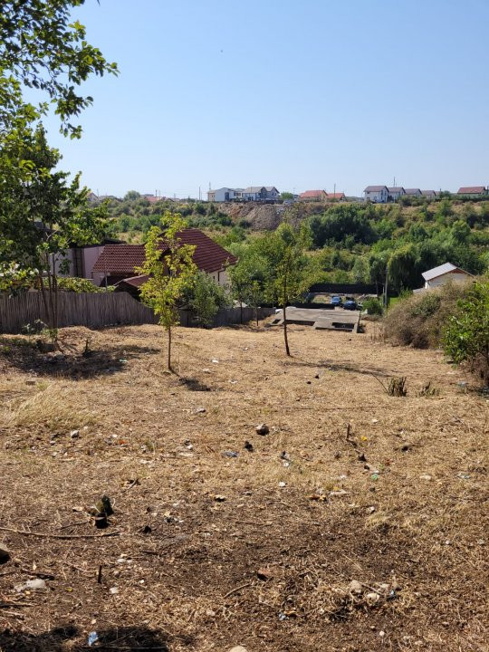 Teren intravilan Pitesti - Turcesti - 1083 mp, demisol executat