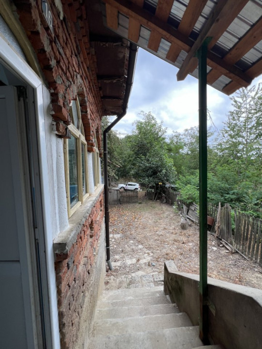 Casa 3 camere +teren 4260 mp livada, zona SUICI -Arges