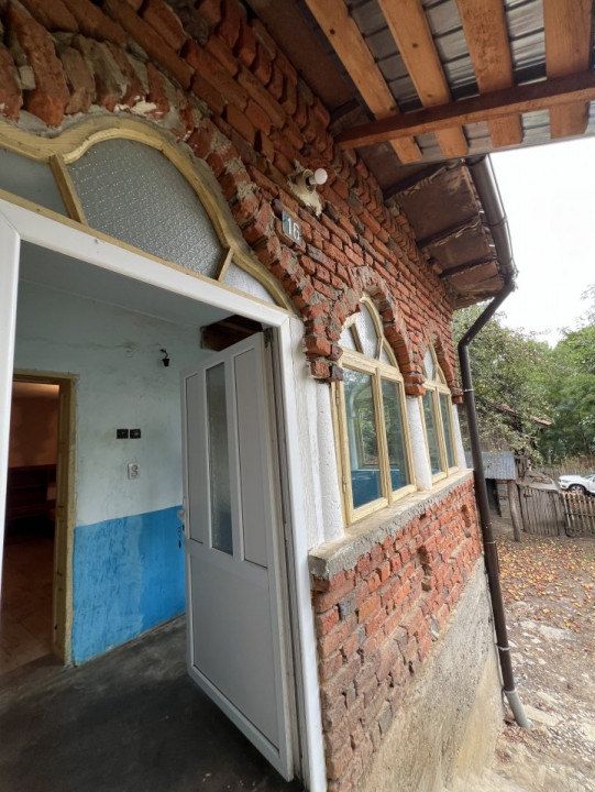 Casa 3 camere +teren 4260 mp livada, zona SUICI -Arges