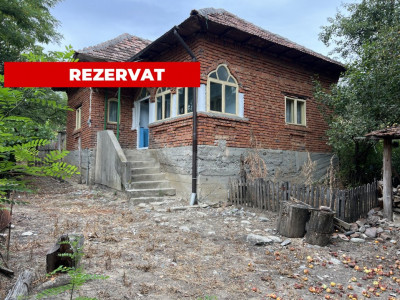 Casa 3 camere +teren 4260 mp livada, zona SUICI -Arges