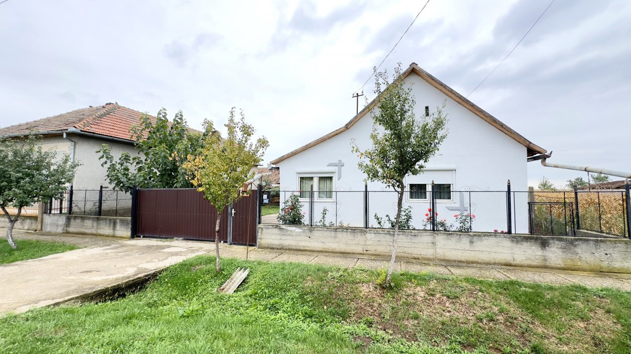Casă 2 camere, Teren 1525 mp Loc. Tiream , Str. Coloniei Nr.44-Jud. Satu Mare
