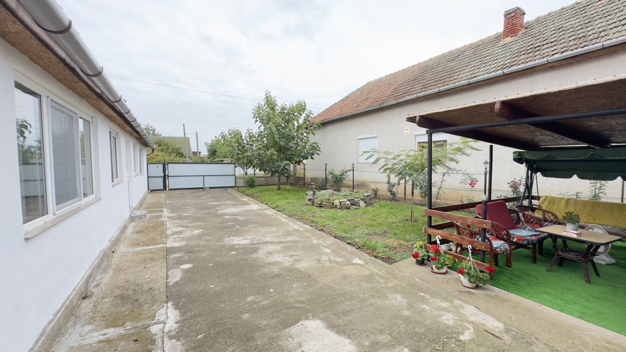 Casă 2 camere, Teren 1525 mp Loc. Tiream , Str. Coloniei Nr.44-Jud. Satu Mare