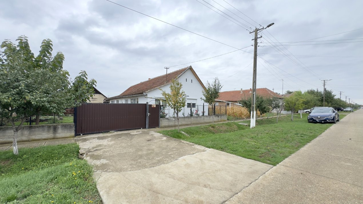 Casă 2 camere, Teren 1525 mp Loc. Tiream , Str. Coloniei Nr.44-Jud. Satu Mare