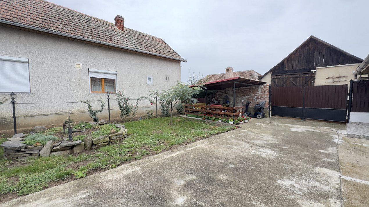 Casă 2 camere, Teren 1525 mp Loc. Tiream , Str. Coloniei Nr.44-Jud. Satu Mare