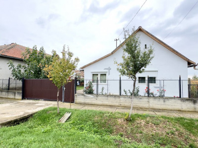 Casă 2 camere, Teren 1525 mp Loc. Tiream , Str. Coloniei Nr.44-Jud. Satu Mare