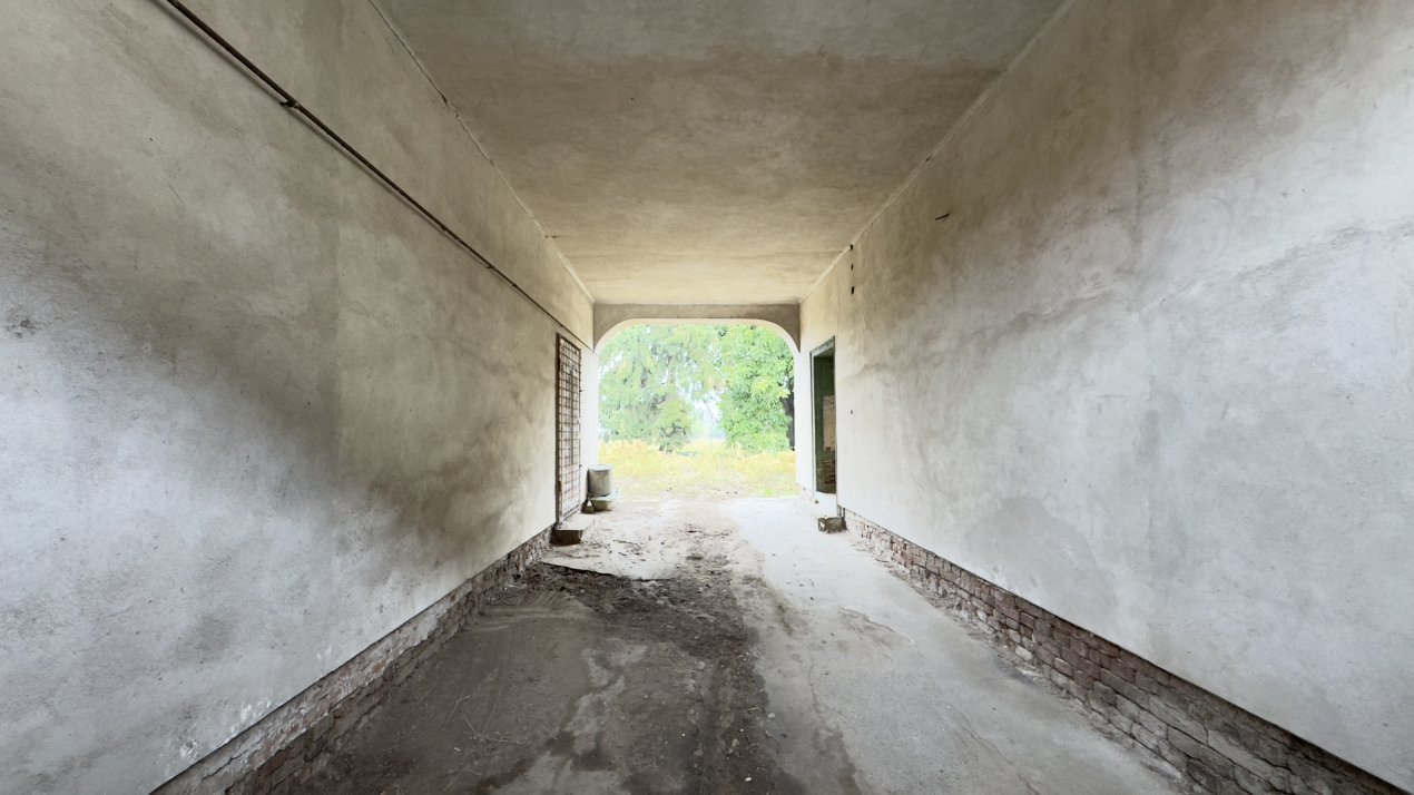 Clădire 12 incăperi, Teren 3.457 mp Str.Iuliu Maniu Nr.13 -Carei- Jud. Satu Mare