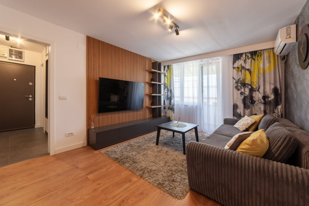 Inchiriere apartament 2 camere Pitesti ultracentral, langa Primarie