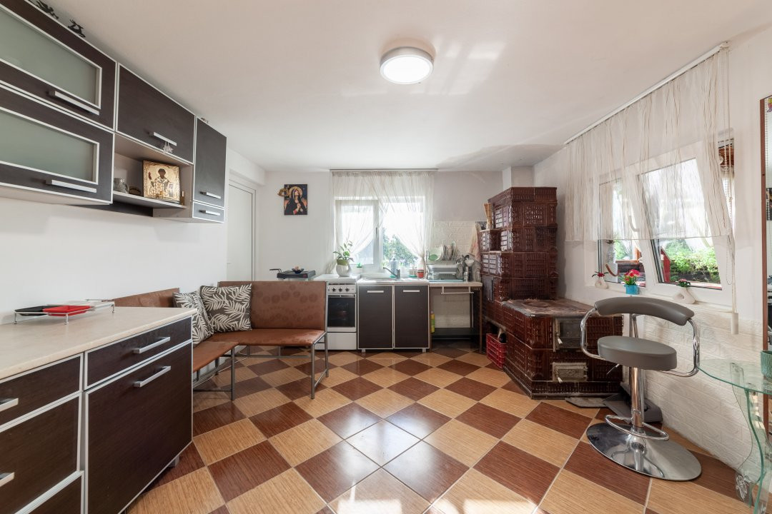 Casa si teren in comuna Cuca, judetul Arges