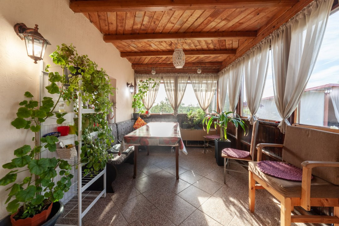 Casa si teren in comuna Cuca, judetul Arges