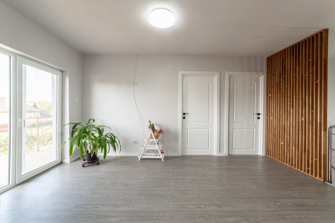 Casa si teren in comuna Cuca, judetul Arges