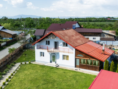 Casa cu teren generos si gradina spectaculoasa – Comuna Cuca, Arges!