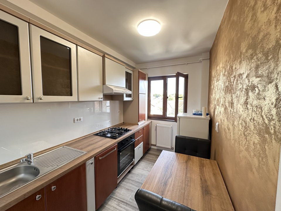 Apartament 3 camere decomandat – 1 Mai Insula, langa Facultatea de Medicina
