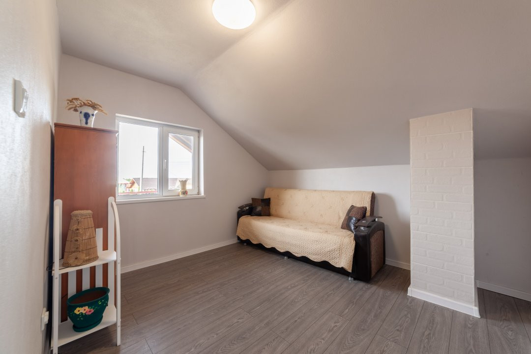 Casa cu teren generos si gradina spectaculoasa – Comuna Cuca, Argeș!