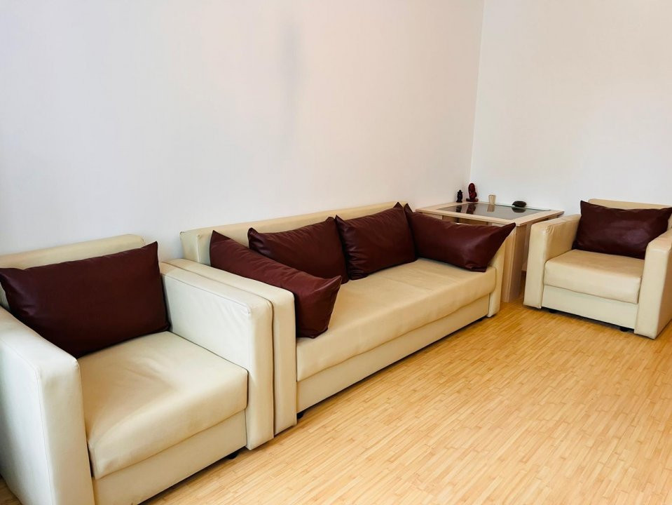 Apartament central 2 camere, modern si primitor - zona Piata Mare