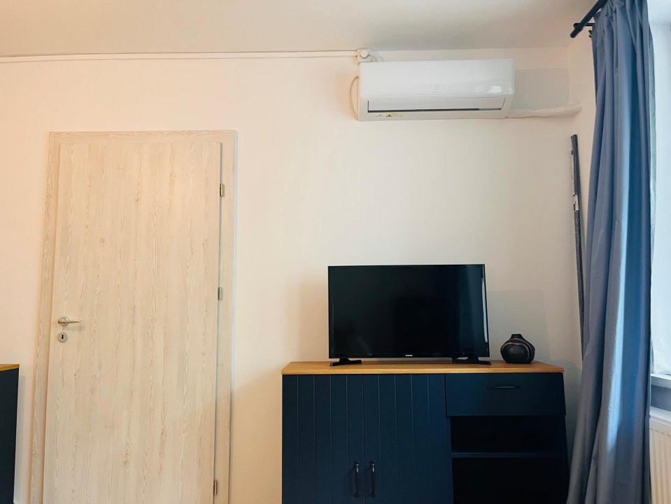 Apartament central 2 camere, modern si primitor - zona Piata Mare