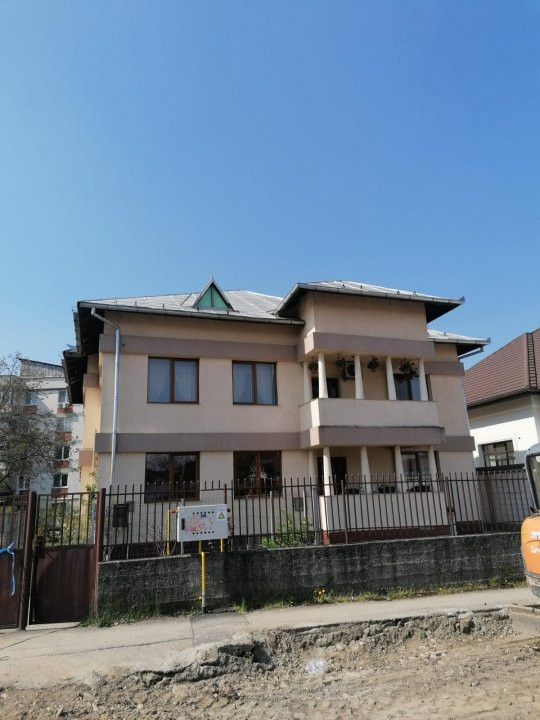 Casa ultracentral de inchiriat 