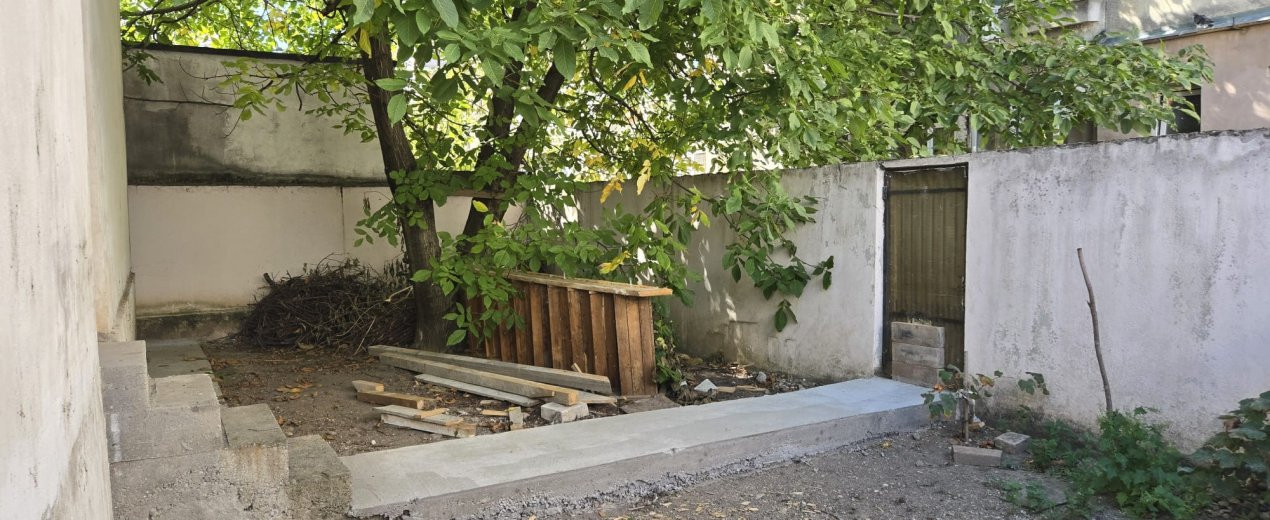 Casă de vânzare – Strada Griviței, Târgu Jiu