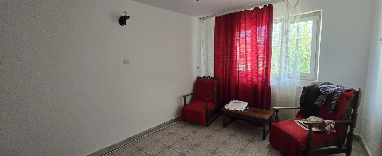 Casă de vânzare – Strada Griviței, Târgu Jiu