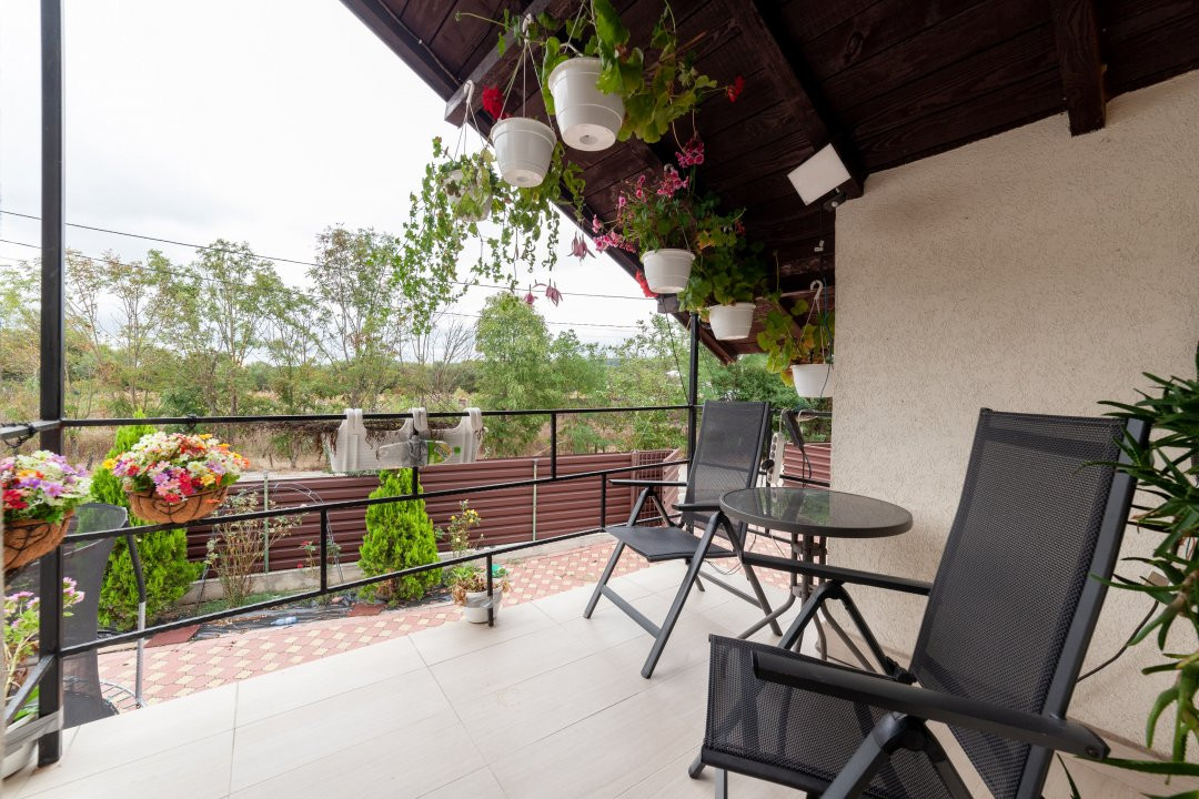 Casa cu piscina in Mioveni cartier Racovita