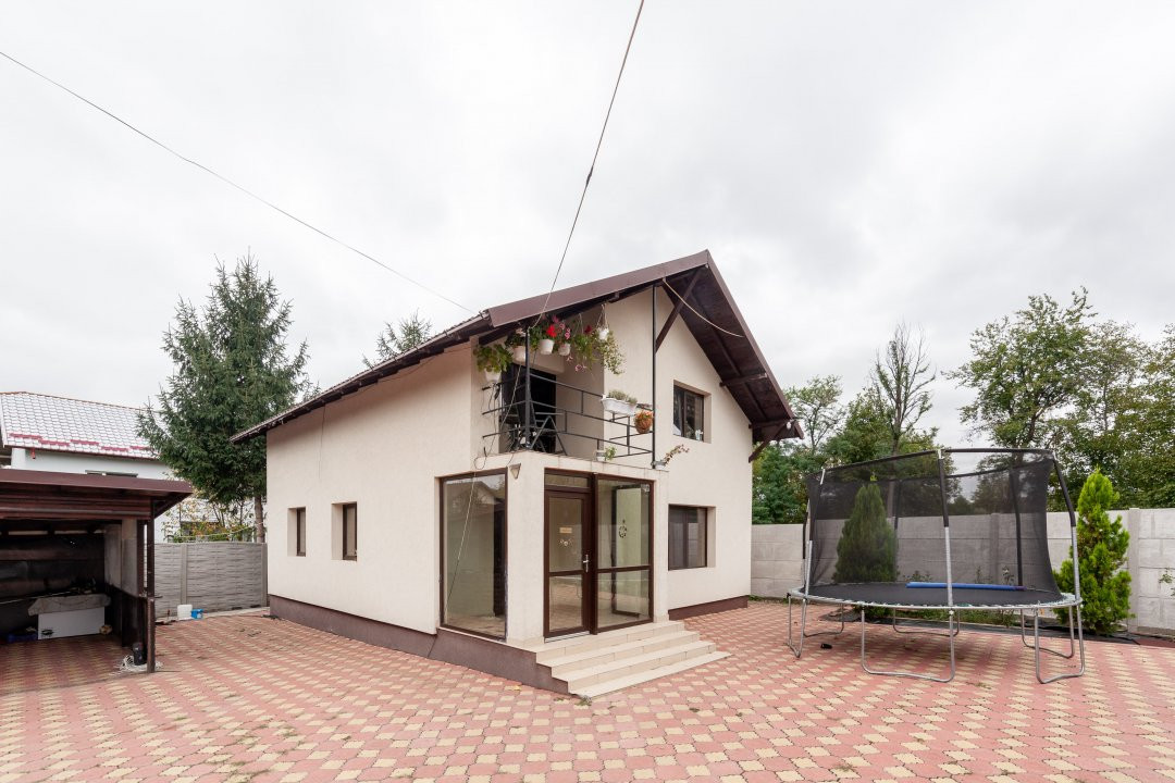 Casa cu piscina in Mioveni cartier Racovita