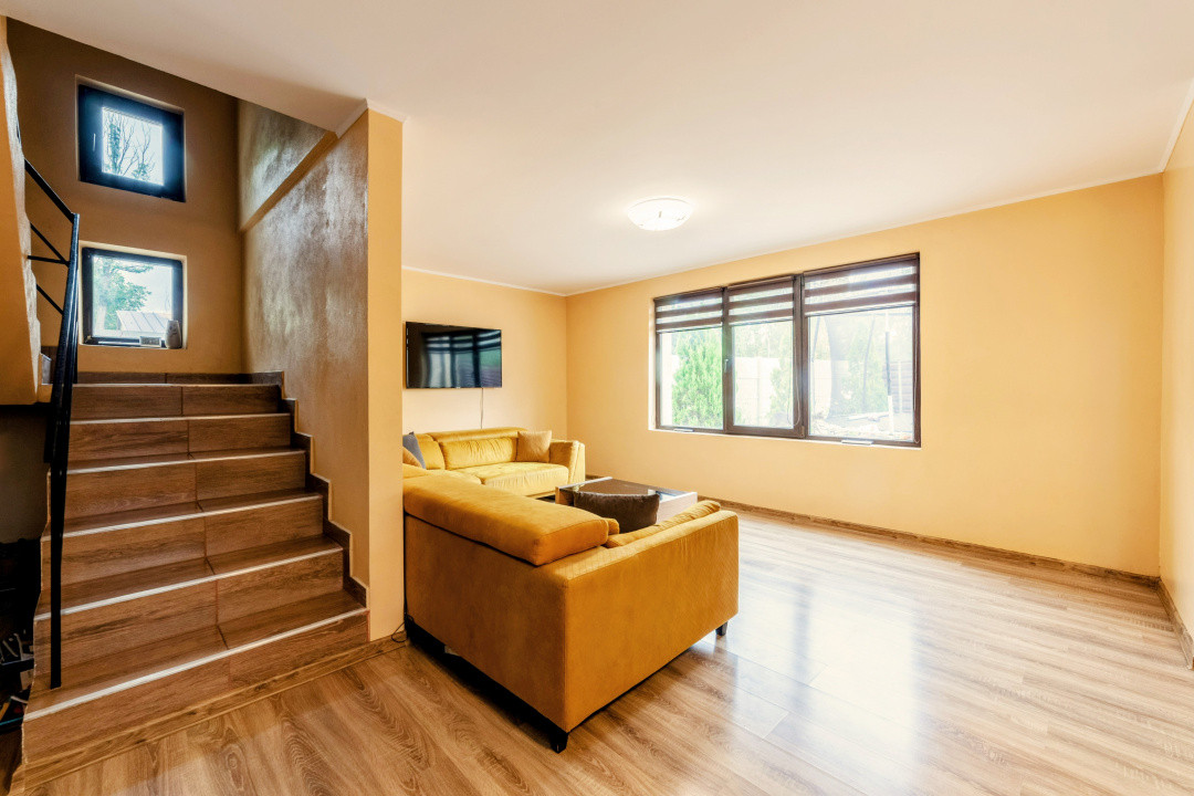 Casa cu piscina in Mioveni cartier Racovita