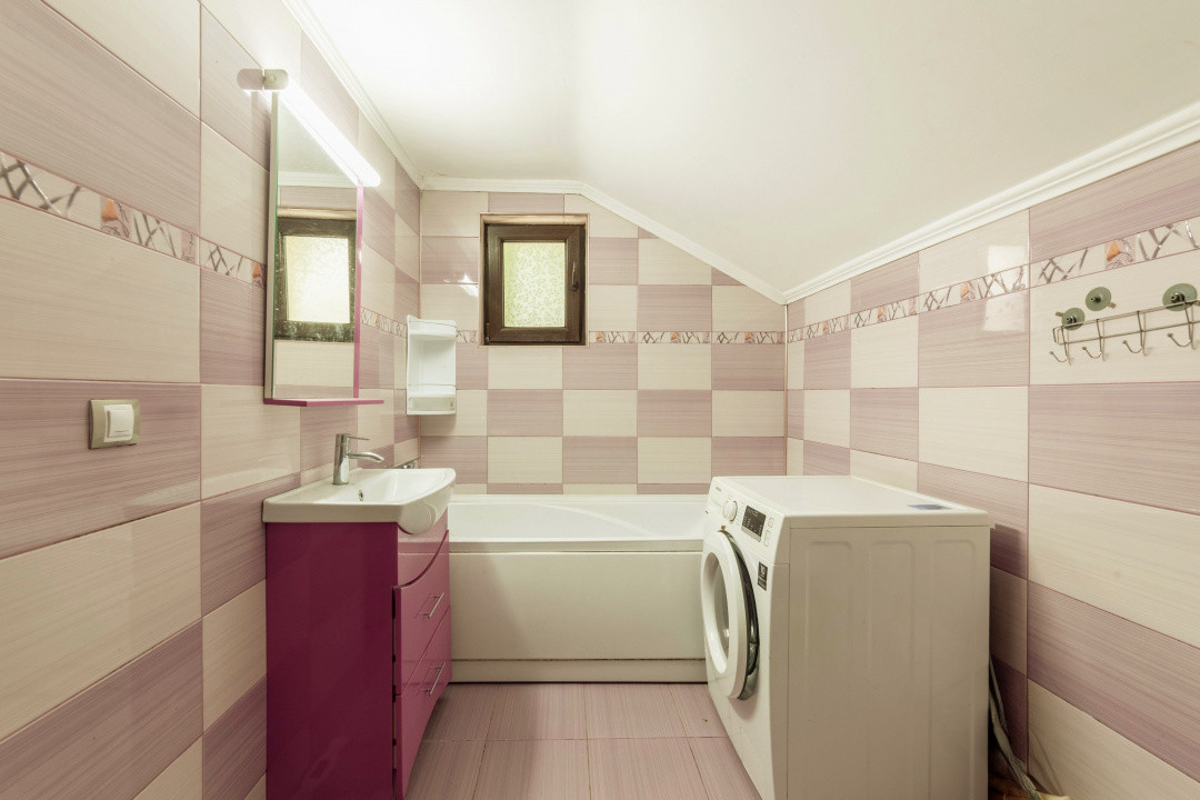 Casa cu piscina in Mioveni cartier Racovita